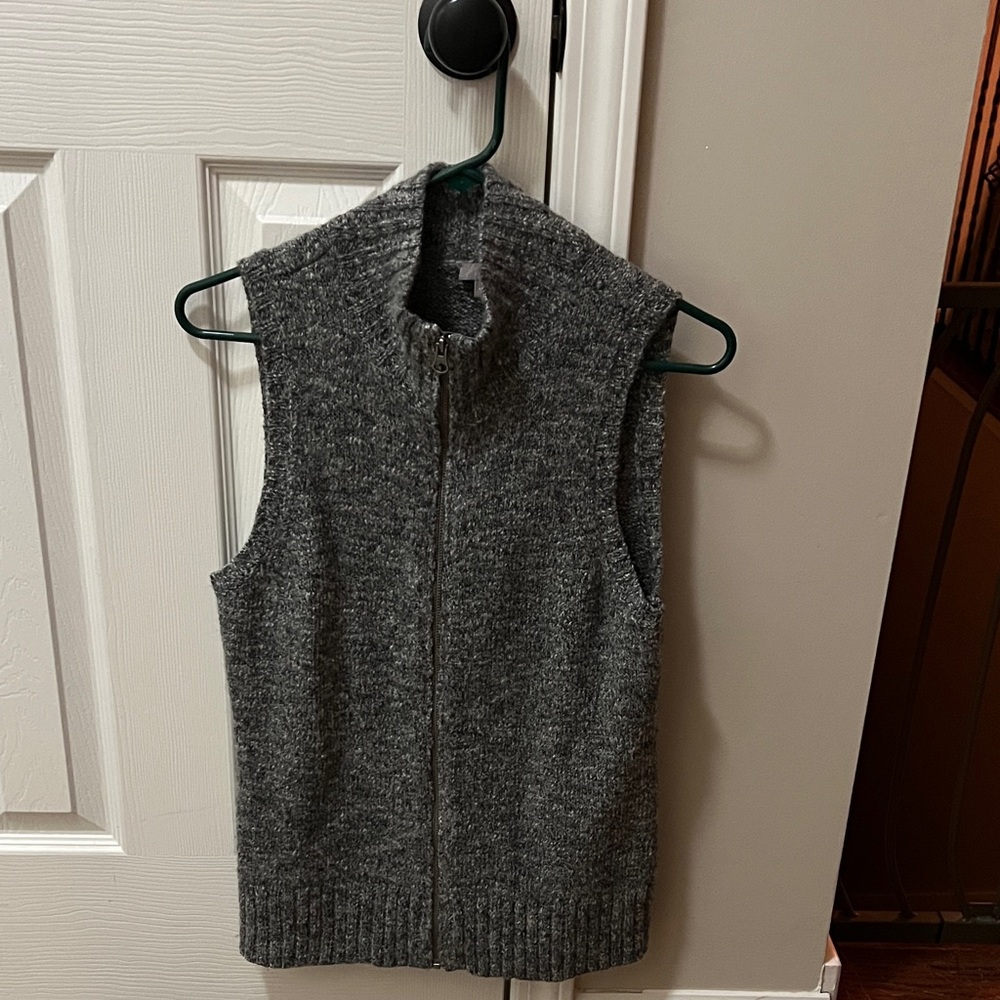 J. Jill Gray Sleeveless Sweater Vest